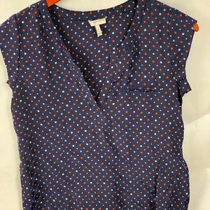 Summer top, capped flutter sleeves